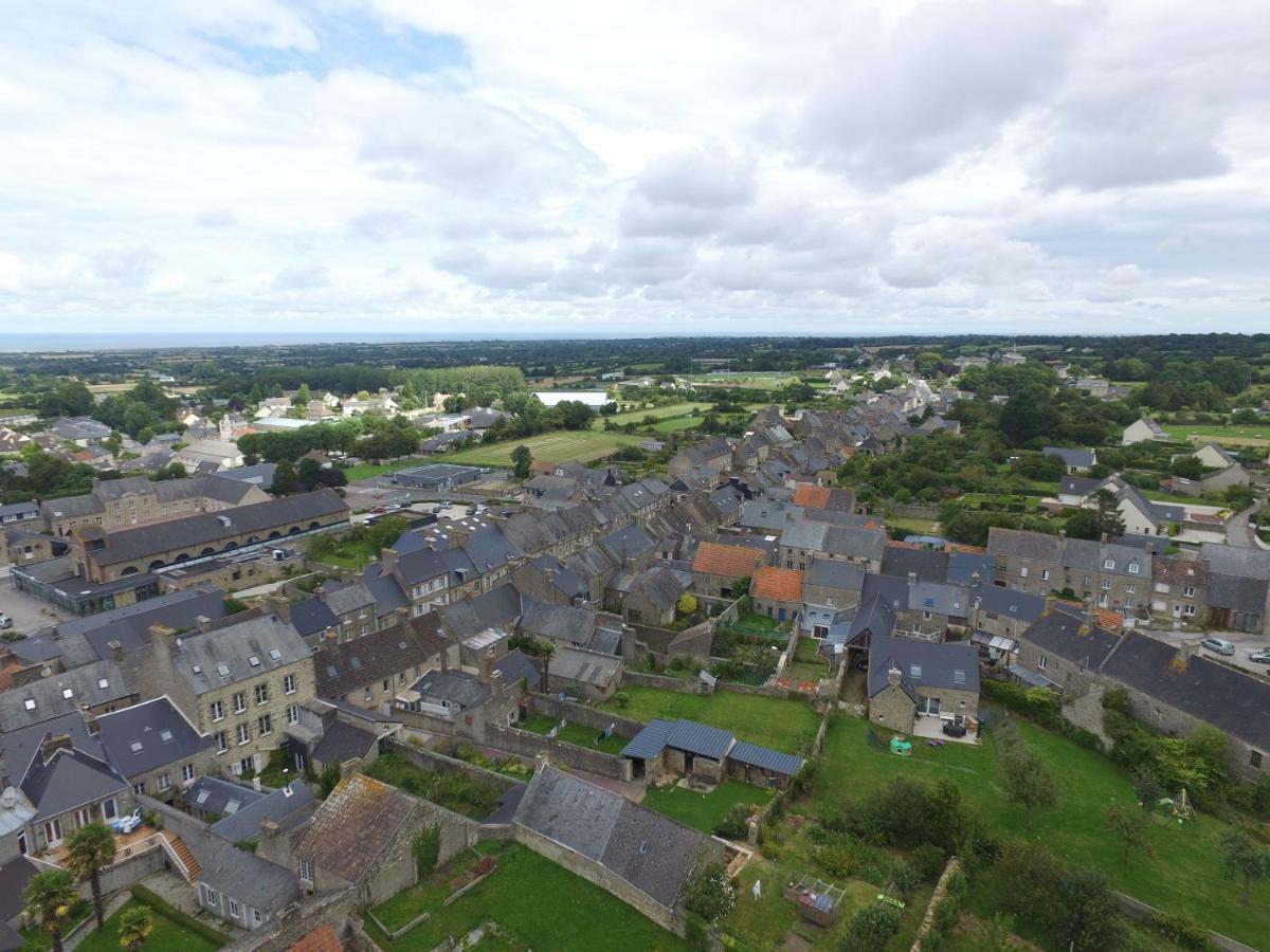 La Tourelle En Normandie Saint-Pierre-Eglise ภายนอก รูปภาพ